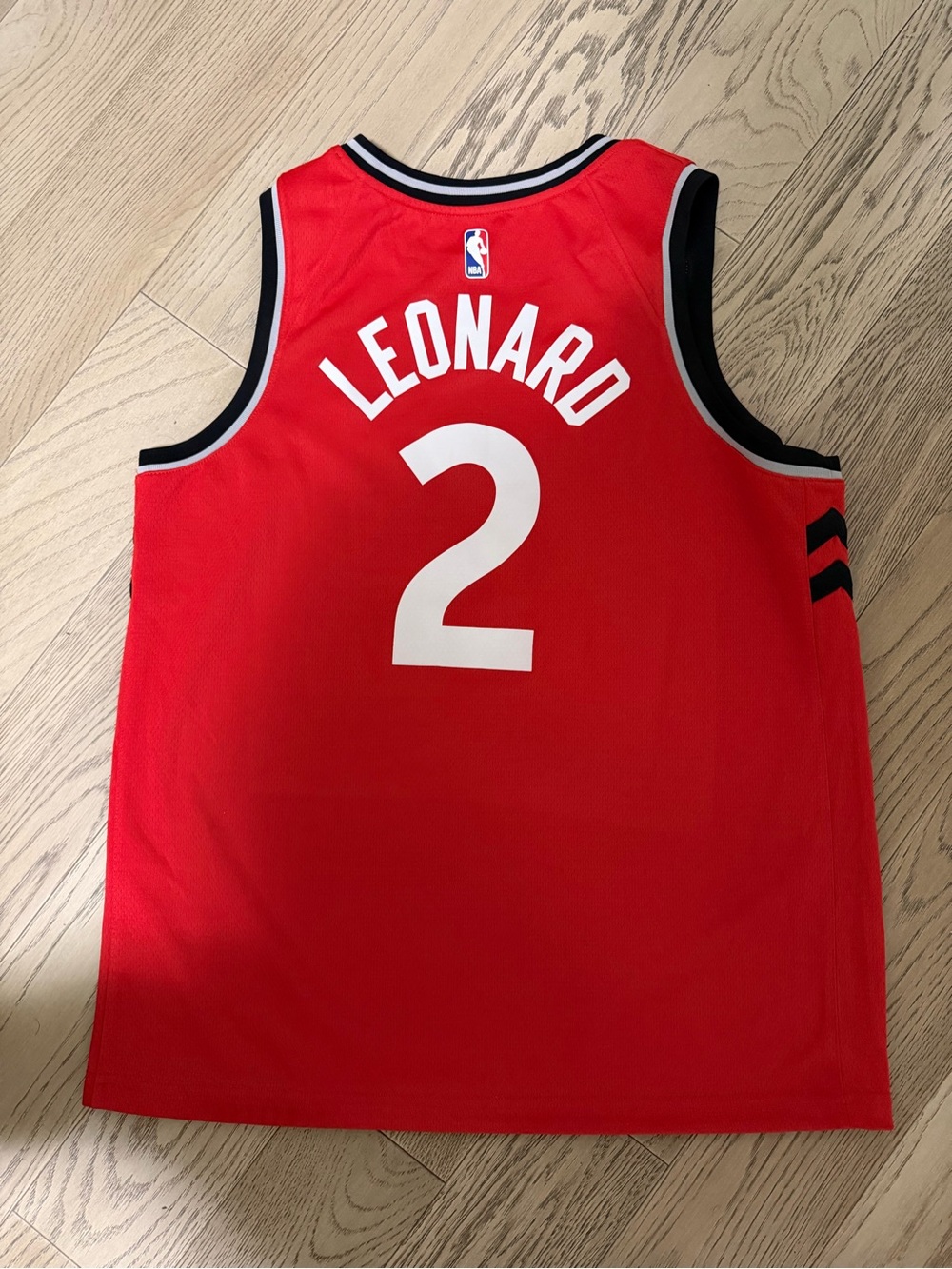 ICONIC TORONTO RAPTORS 2019 Kawhi Leonard Jersey XL